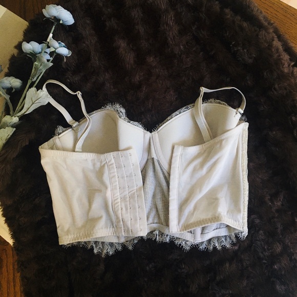 Victoria Secret Lace Bra - Picture 4 of 5